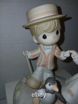 Precious Moments Disney Showcase-It's a Jolly Holiday With You-Mary Poppins WB