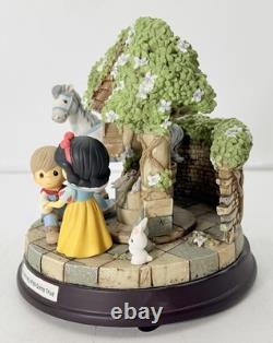Precious Moments Disney Snow White Deluxe Musical You Are My Dream Come True