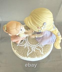 Precious Moments Disney We Go Hand-In-Hand Tangled Rapunzel 154012 Mint Cond