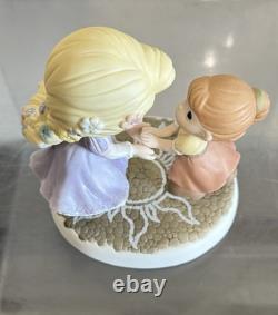 Precious Moments Disney We Go Hand-In-Hand Tangled Rapunzel 154012 Mint Cond