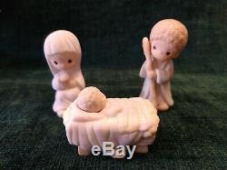 Precious Moments E2395 Mini Nativity 11 Pc Set Figurines With Manger 1982NWOB