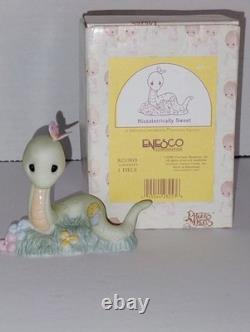 Precious Moments Enesco Hisssterrically Sweet 821969 Signed Porcelain Figurine