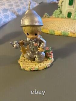 Precious Moments Enesco Wizard Of Oz, Emerald City Skyline Base, 4 Figurines
