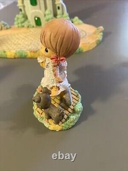 Precious Moments Enesco Wizard Of Oz, Emerald City Skyline Base, 4 Figurines