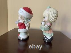Precious Moments Every Bunny Loves A Christmas Hug 2020 Dated Girl Figurine
