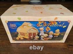 Precious Moments FALL FESTIVAL Bisque Vignette Lighted Barn (Open Box) 2000 VTG
