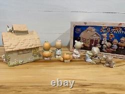 Precious Moments FALL FESTIVAL Lighted Barn Never displayed 2000 VTG