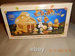 Precious Moments-Fall Festival-Lighted Barn-7 Total pieces-withbox-732494-Mint