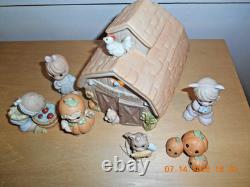 Precious Moments-Fall Festival-Lighted Barn-7 Total pieces-withbox-732494-Mint