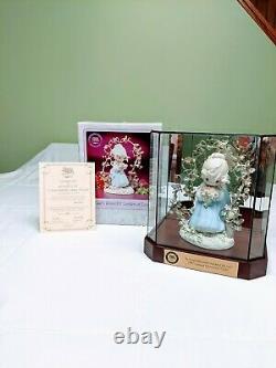 Precious Moments Figurine #261629 In God's Beautiful Garden Of Love COA