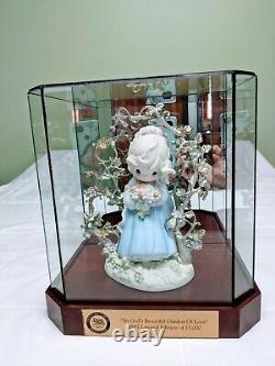 Precious Moments Figurine #261629 In God's Beautiful Garden Of Love COA