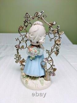 Precious Moments Figurine #261629 In God's Beautiful Garden Of Love COA