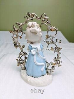 Precious Moments Figurine #261629 In God's Beautiful Garden Of Love COA