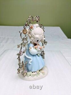 Precious Moments Figurine #261629 In God's Beautiful Garden Of Love COA