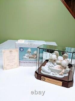 Precious Moments Figurine 456349-Sharing Our Time Is So Precious-COA/Glass Case