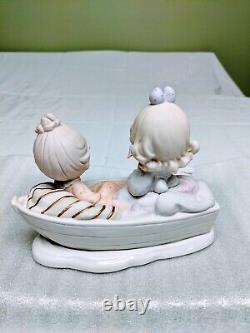 Precious Moments Figurine 456349-Sharing Our Time Is So Precious-COA/Glass Case