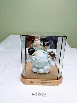 Precious Moments Figurine 539309-His Love Will Uphold The World-COA/Display Case