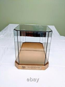 Precious Moments Figurine 539309-His Love Will Uphold The World-COA/Display Case