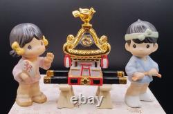 Precious Moments Figurine Everybody Has A Part Japanese #731625 NIB 1999
