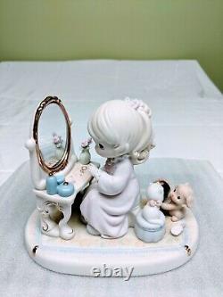 Precious Moments Figurine/Glass Case 175277 God's Love Is Reflected In You-COA