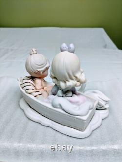 Precious Moments Figurine/Glass Case 456349-Sharing Our Time Is So Precious-COA