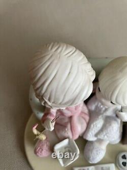 Precious Moments Figurine Mother And Daughter Eating Chinese Takeout Hamilton