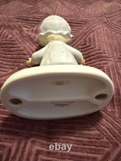 Precious Moments Figurine You Have Touched So Many Hearts 1983 E-2821