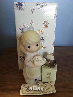 Precious Moments Figurines Members Only Edition 17pc