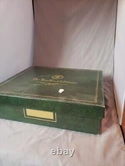 Precious Moments Footprints of Faith Heirloom Classics 12 Ornaments Storage Case