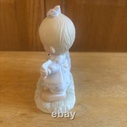 Precious Moments GOD LOVETH A CHEERFUL GIVER E-1378 Original 21 Figurine No Symb