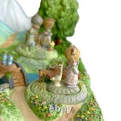 Precious Moments Goebel Fields of Friendship Diorama w Figurines 1st Ed 768-D