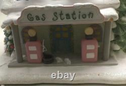 Precious Moments Hawthorne Village Miles of Smiles Gas Station Rare withbox/COA