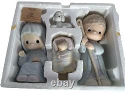 Precious Moments Huge 9 Inch O Come Let Us Adore Him # 111333 Nativity
