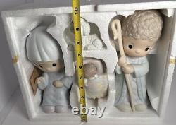 Precious Moments Huge 9 Inch O Come Let Us Adore Him # 111333 Nativity