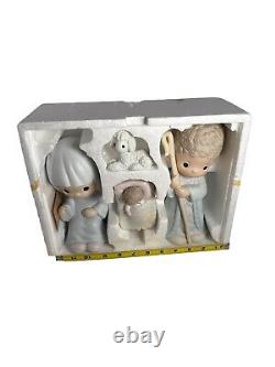Precious Moments Huge 9 Inch O Come Let Us Adore Him # 111333 Nativity
