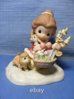 Precious Moments IT IS IN THE GIVING THAT WE RECIEVE DISNEY 810038