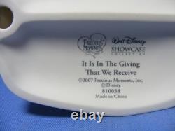 Precious Moments IT IS IN THE GIVING THAT WE RECIEVE DISNEY 810038