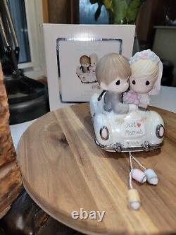 Precious Moments Just Married Figurine 103018 2010 EXCELLENT CONDITION