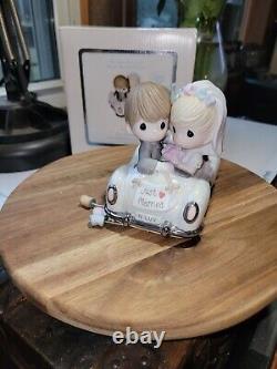 Precious Moments Just Married Figurine 103018 2010 EXCELLENT CONDITION