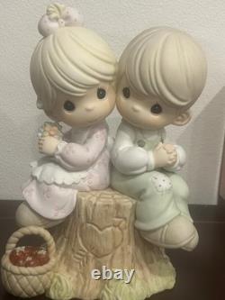 Precious Moments LOVE ONE ANOTHER 9 Inches 940 Of 1500