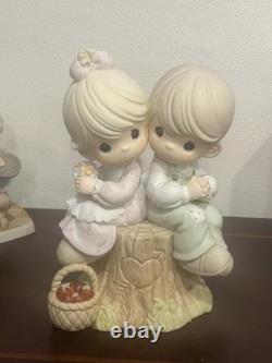 Precious Moments LOVE ONE ANOTHER 9 Inches 940 Of 1500
