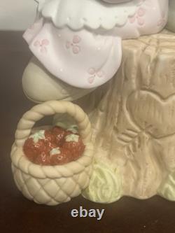 Precious Moments LOVE ONE ANOTHER 9 Inches 940 Of 1500