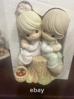Precious Moments LOVE ONE ANOTHER 9 Inches 940 Of 1500