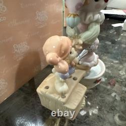 Precious Moments Limited Edition 101543 Friends Are Never Far Behind