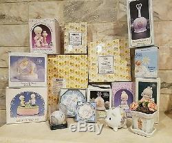 Precious Moments Lot Amazing and Collectible Figurines 125+ Figurines Great Buy