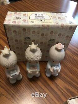 Precious Moments Lot Nativity Set/ We 3 Kings/2 Section Wall/cowith Donkey/camel