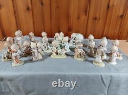 Precious Moments Lot Of 21 Figurines, Vintage 20 Of The 21 Original