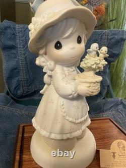 Precious Moments Love Grows Here 9 inch Figurine 1998 Limited Ed. With case