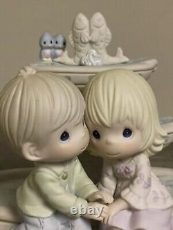 Precious Moments Love Is The Fountain Of Life Limited Edition #11/5000 #830017