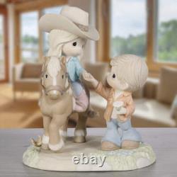 Precious Moments Love Leads The Way Limited Edition Figurine 242001 New for 2025